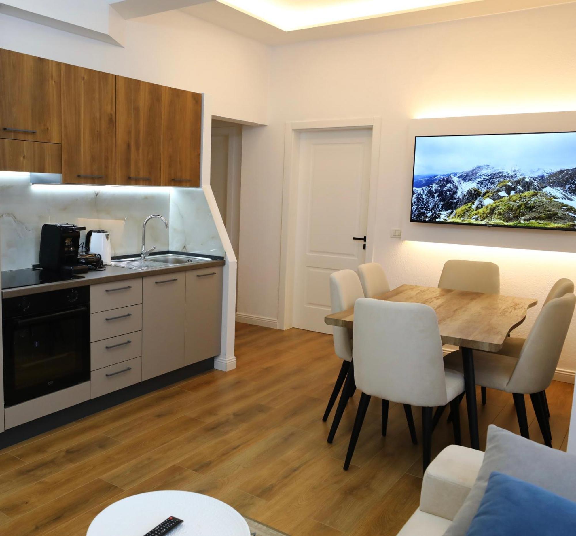 Tirana Sunny Bliss Villa エクステリア 写真